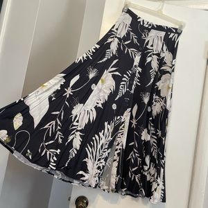 High waisted flowy button up skirt by H&M